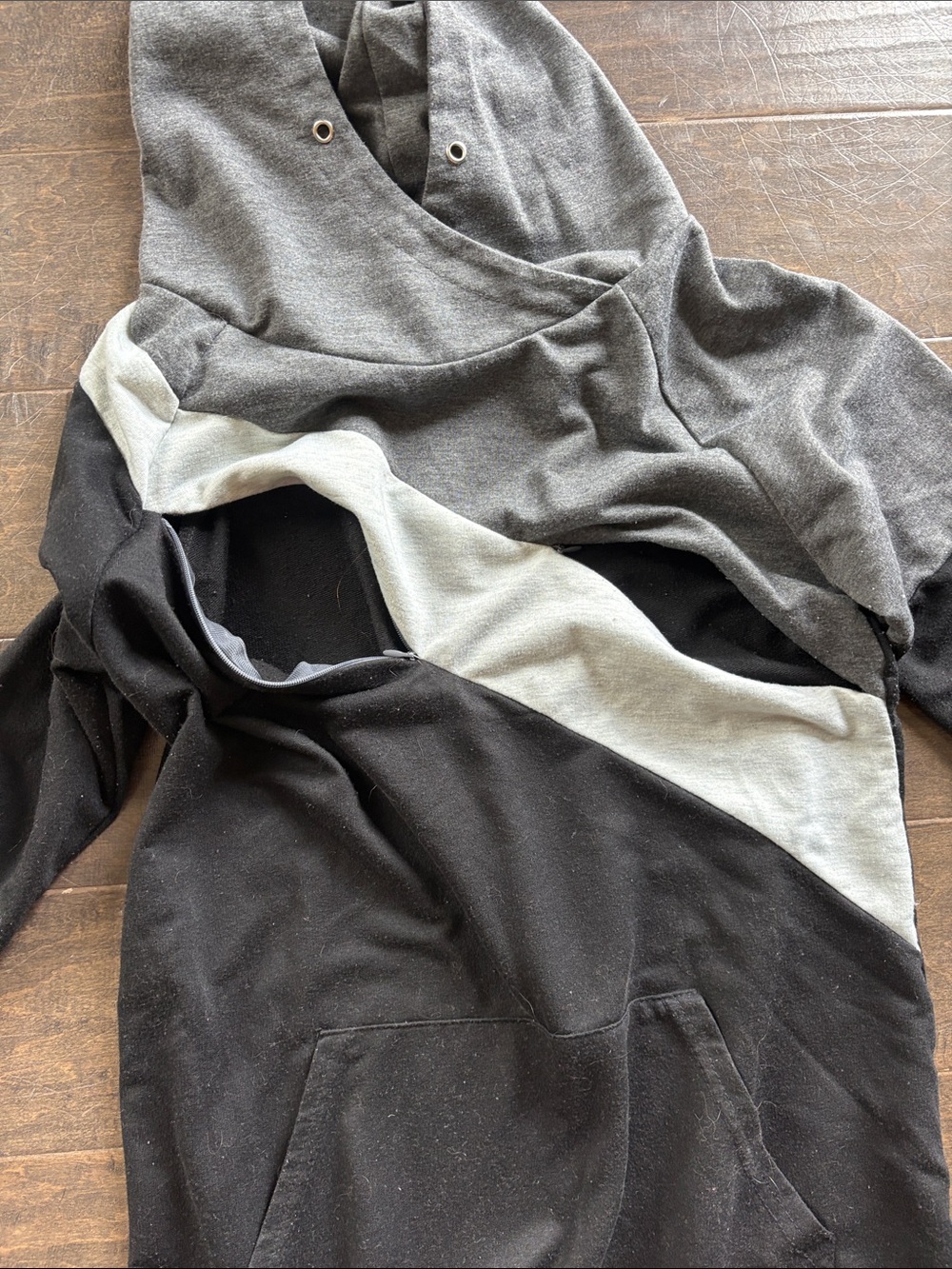 Sweatshirt - Picture 2 of 2